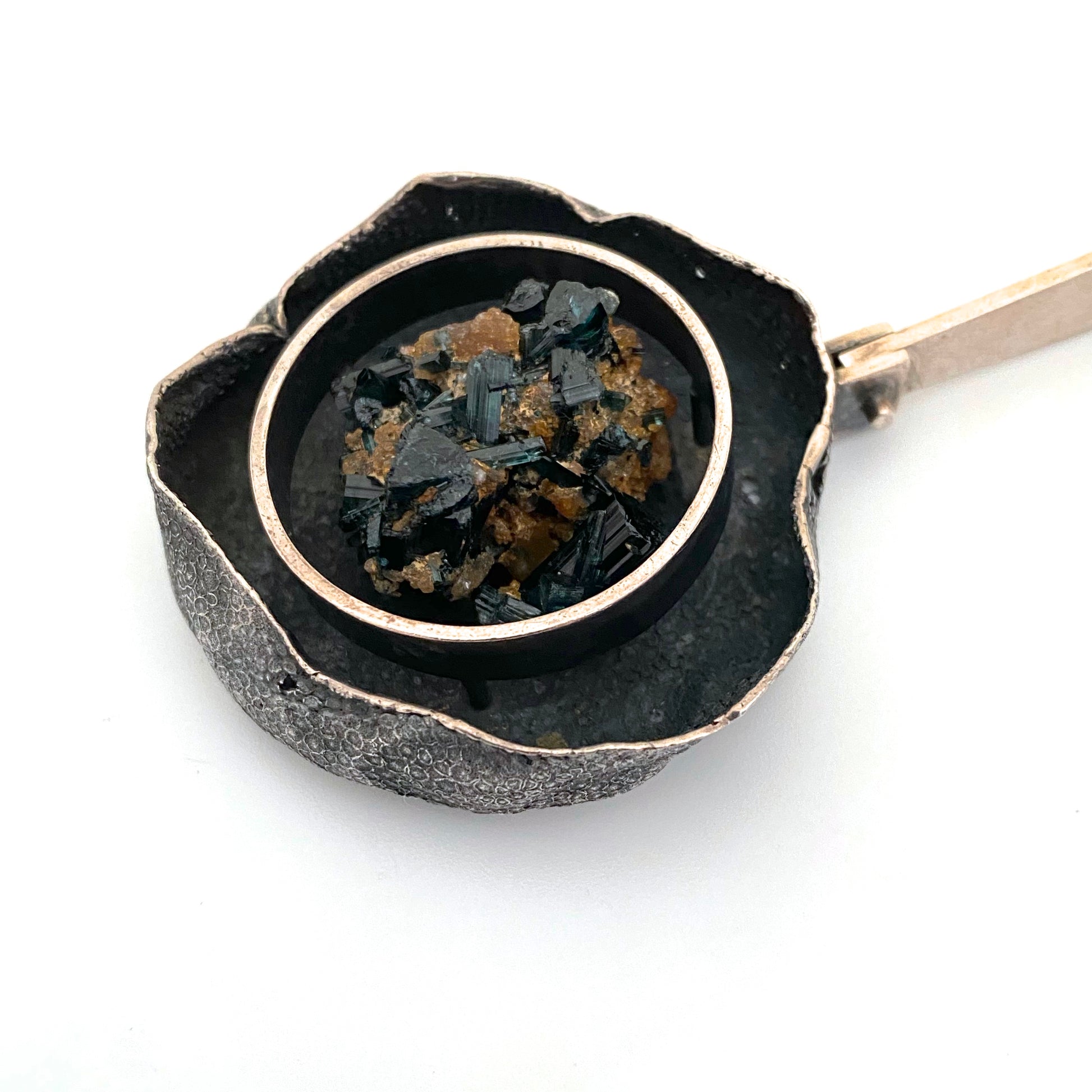 detail Hans Gehrig Canada vintage silver blue tourmaline large pendant for necklace Modernist jewelry design