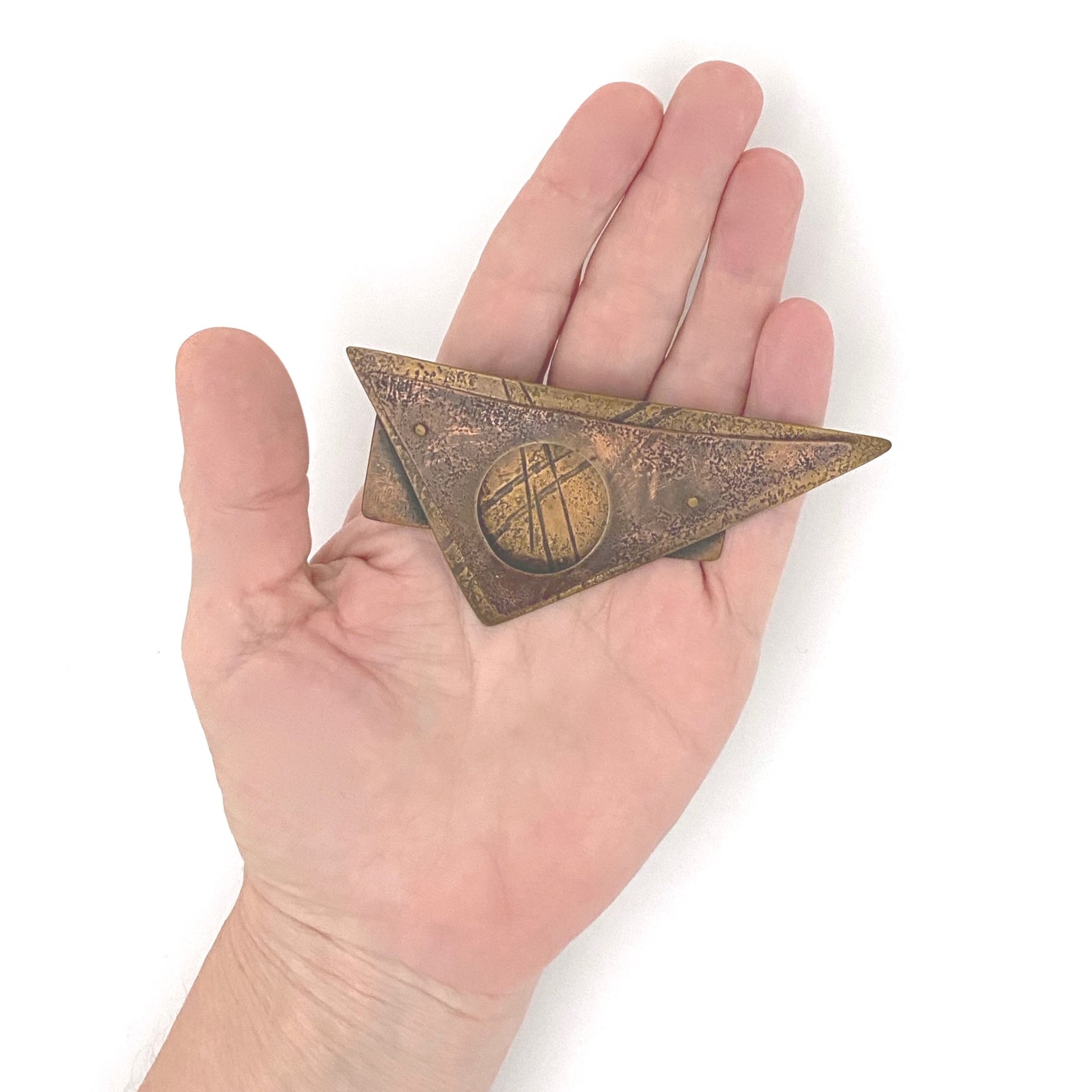 scale Kathleen Curtin large postmodern textured copper layered brooch studio made jewelry design