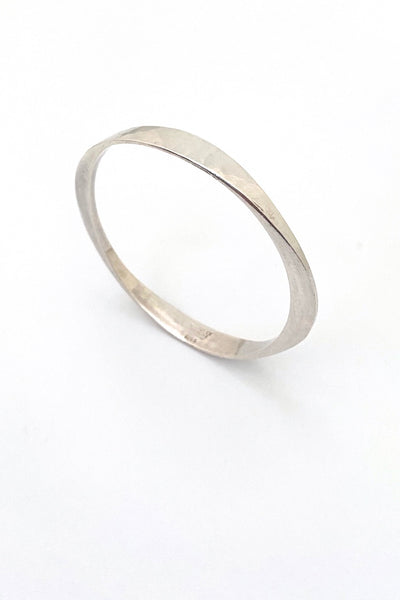 Plus Studios Norway Design vintage hammered silver bangle bracelet Tone Vigeland Scandinavian Modernist jewelry design