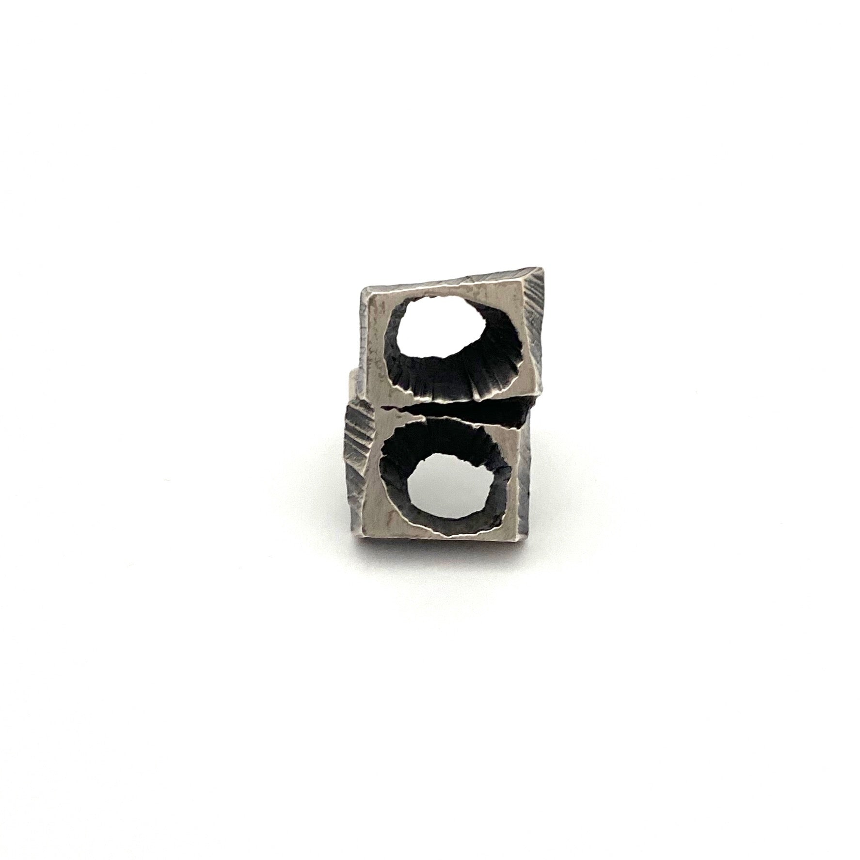detail Sten and Laine Finland vintage silver large brutalist ring 1973 Scandinavian Modernist jewelry design