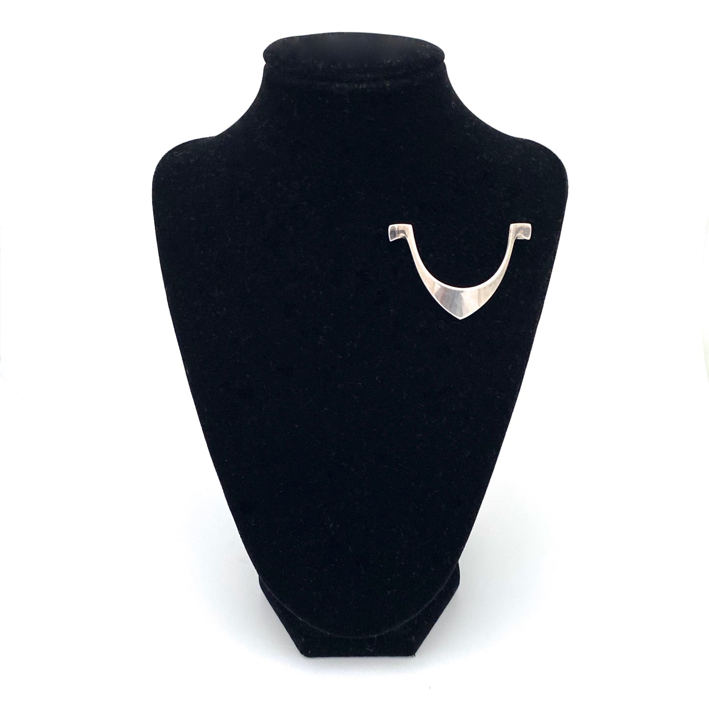 detail Tone Vigeland for Plus Studios Norway Design vintage silver brooch Scandinavian Modernist jewelry design