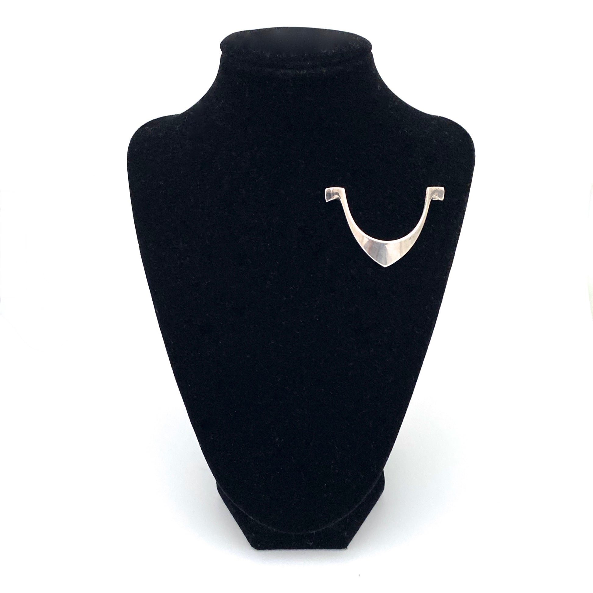 detail Tone Vigeland for Plus Studios Norway Design vintage silver brooch Scandinavian Modernist jewelry design