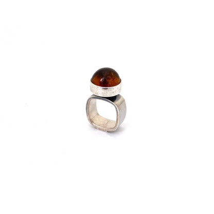 detail Walter Schluep Canada vintage silver and amber ring Canadian Modernist jewelry design