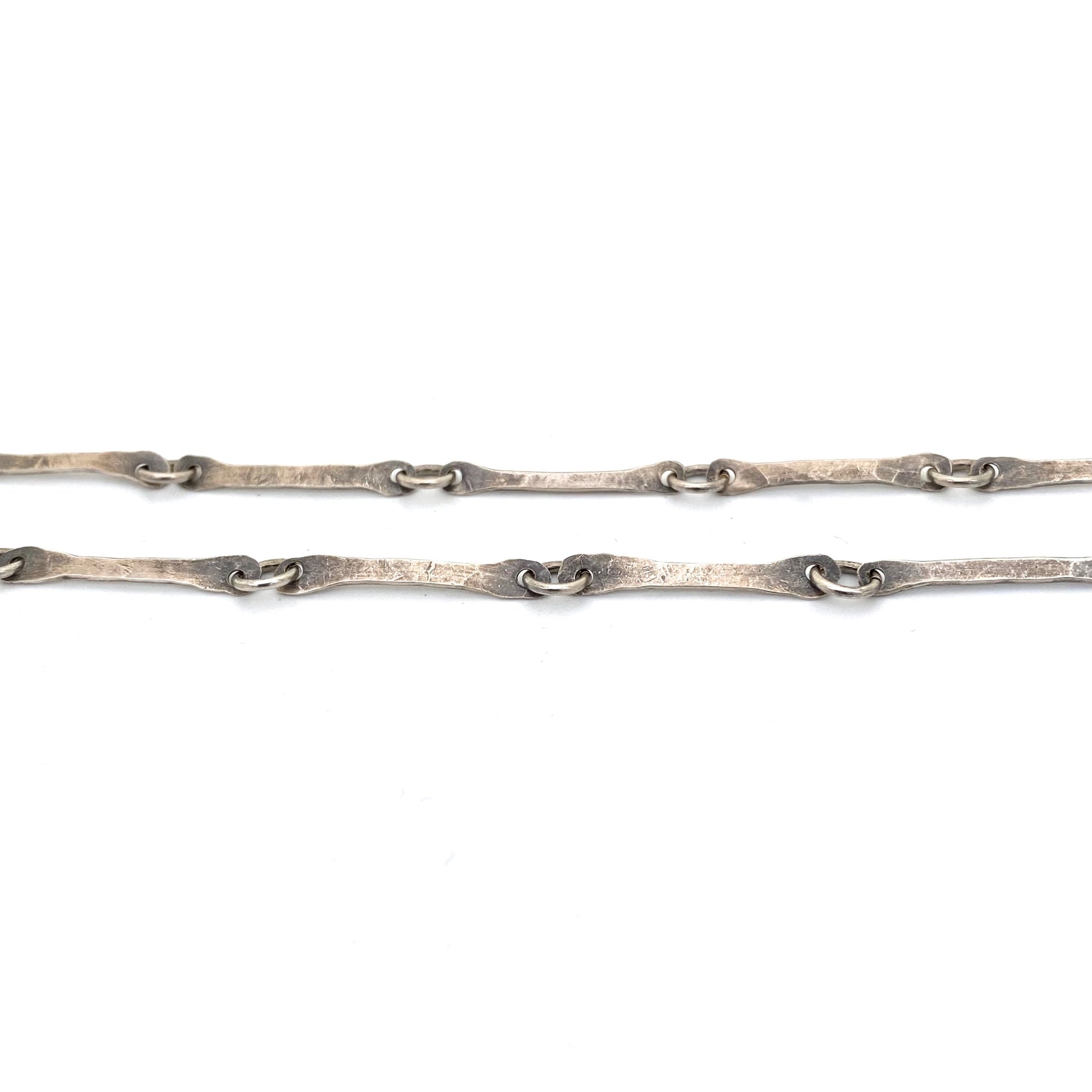 profile vintage hammered silver long link chain necklace Modernist jewelry design