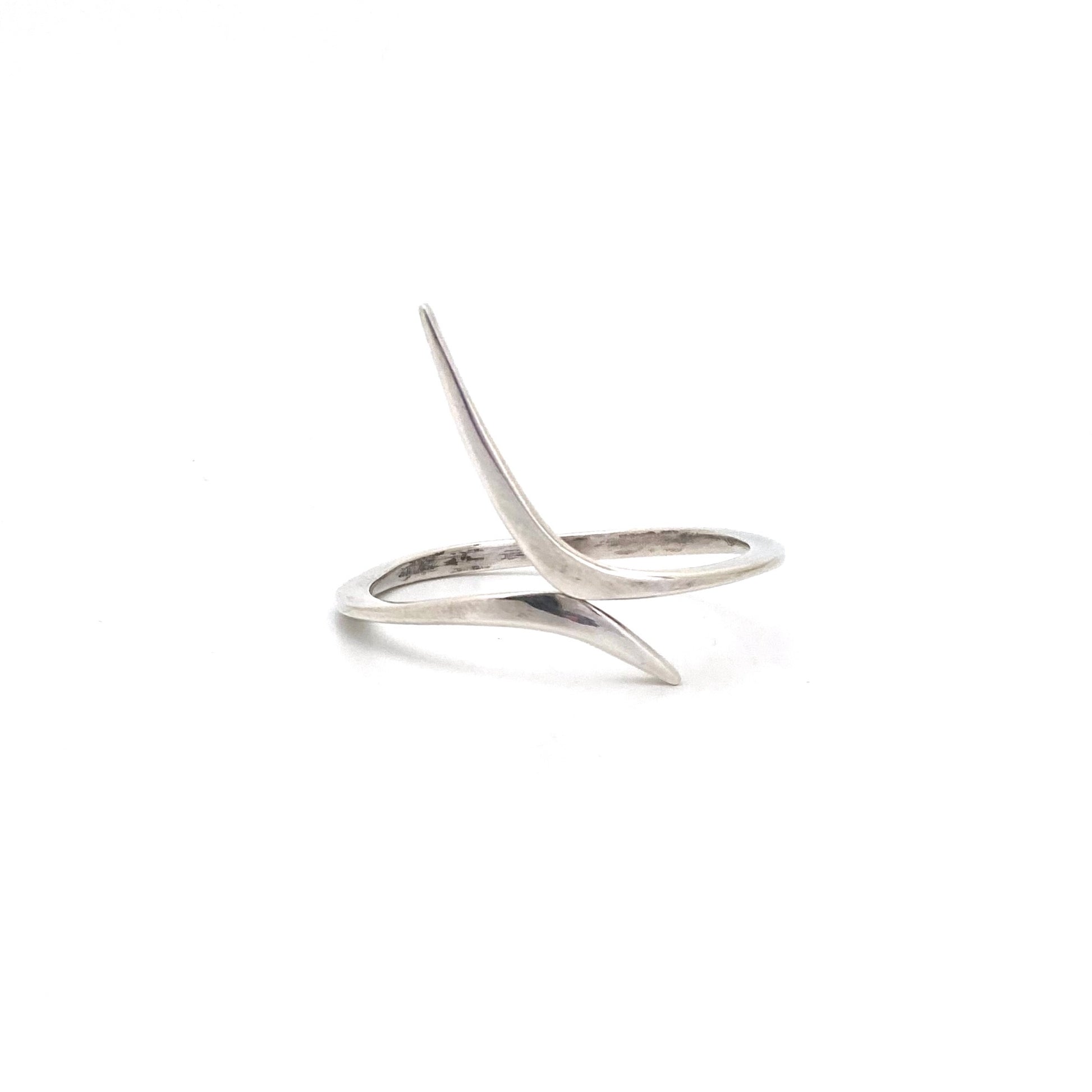detail vintage hand wrought sterling silver bangle bracelet Modernist jewelry design
