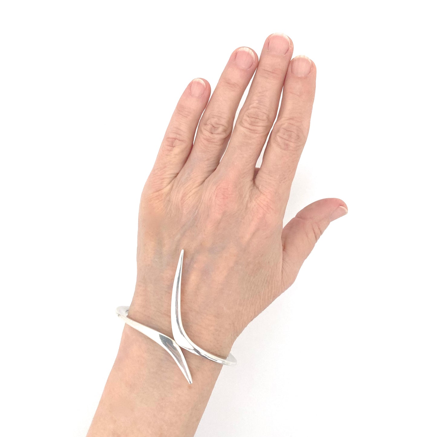 scale vintage hand wrought sterling silver bangle bracelet Modernist jewelry design