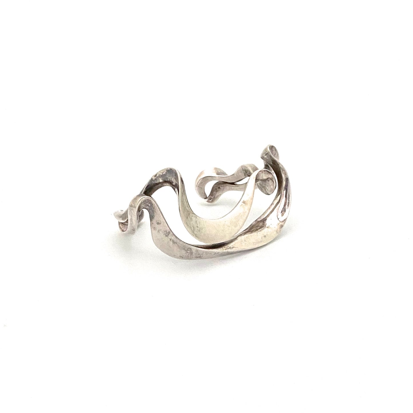 detail vintage silver heavy biomorphic cuff bracelet Modernist jewelry design
