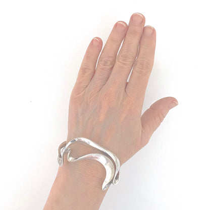scale vintage silver heavy biomorphic cuff bracelet Modernist jewelry design