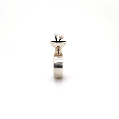profile vintage silver pearls ring Modernist jewelry design
