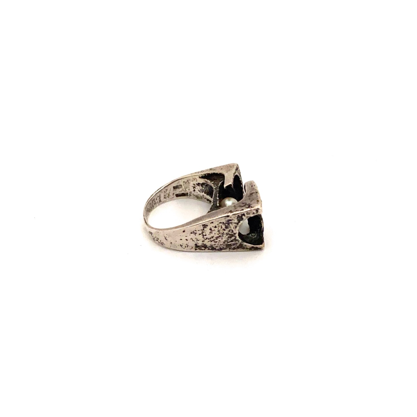 vintage silver & pearl brutalist ring