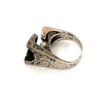 vintage silver & pearl brutalist ring