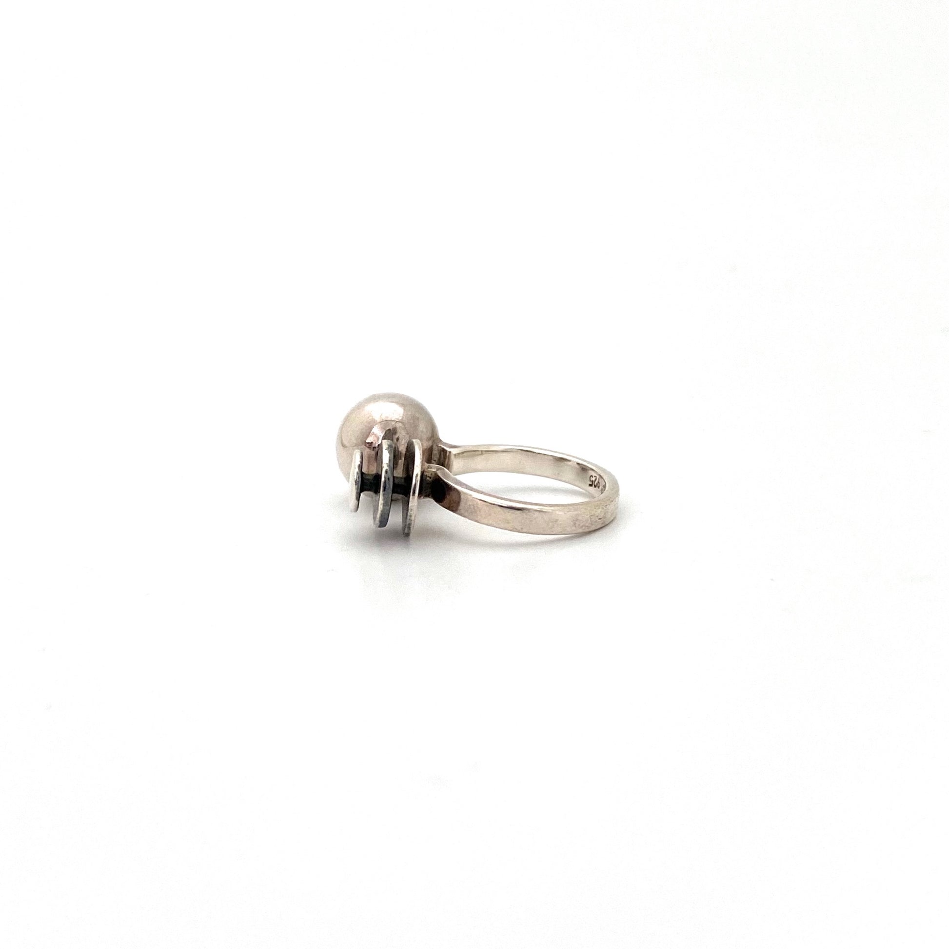 detail vintage silver sphere and discs ring Modernist jewelry design