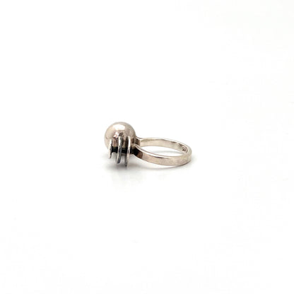 detail vintage silver sphere and discs ring Modernist jewelry design