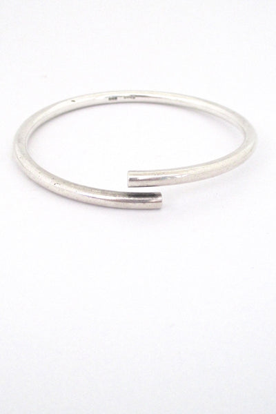 Egon Holmgaard Sorensen Denmark simple silver bypass bangle bracelet Danish Modern design