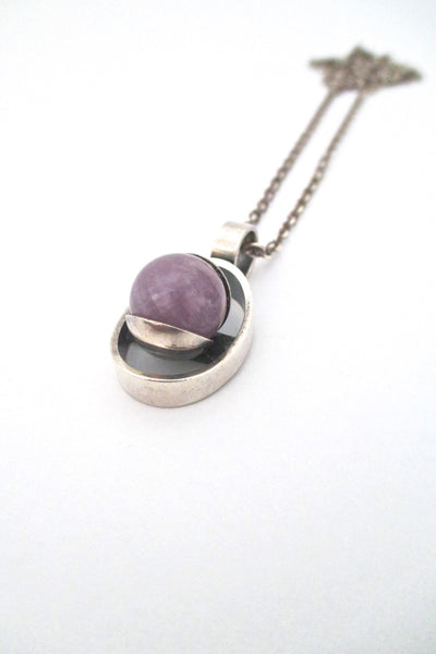 Elis Kauppi for Kupittaan Kulta Finland vintage Scandinavian Modernist silver amethyst pendant necklace