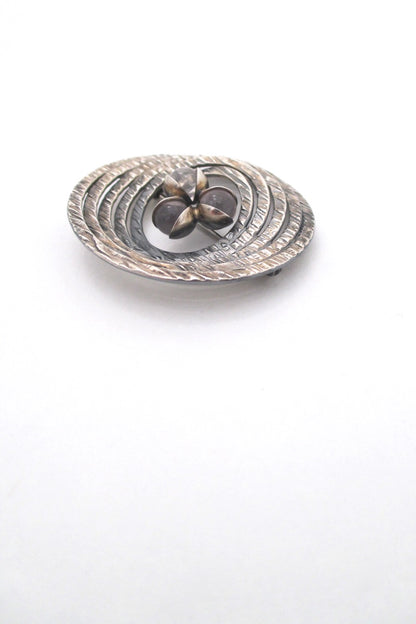 Elis Kauppi for Kupittaan Kulta Finland vintage textured silver chalcedony brooch Modernist design