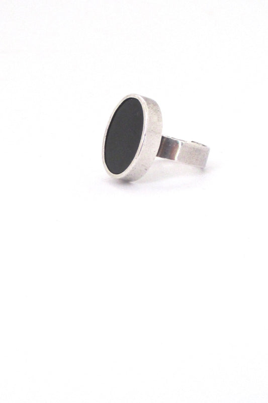 Elis Kauppi Kupittaan Kulta Finland vintage Scandinavian Modern silver black onyx oval ring