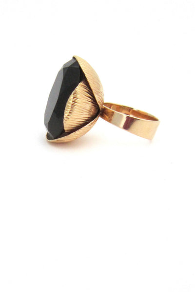 Elis Kauppi extra large gold cocktail ring