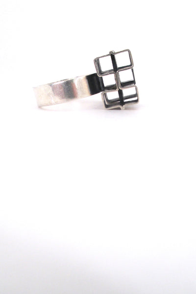 profile Elis Kauppi for Kupittaan Kulta Finland vintage Scandinavian Modernist sterling silver open cubes ring