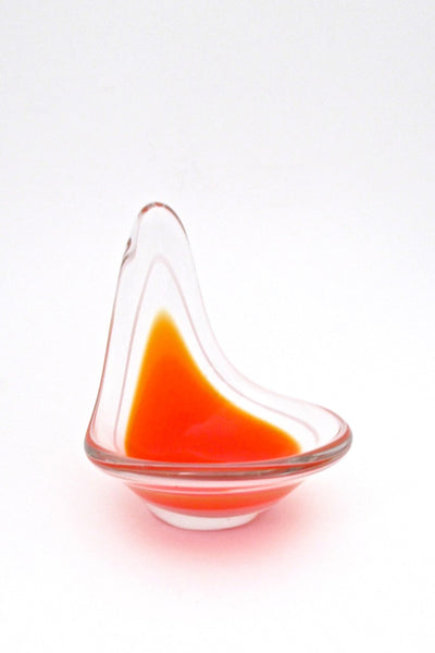 Flygsfors 'Coquille' bowl in orange - Paul Kedelv