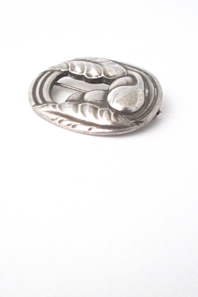 detail Georg Jensen Denmark vintage silver floral skonvirke brooch 18
