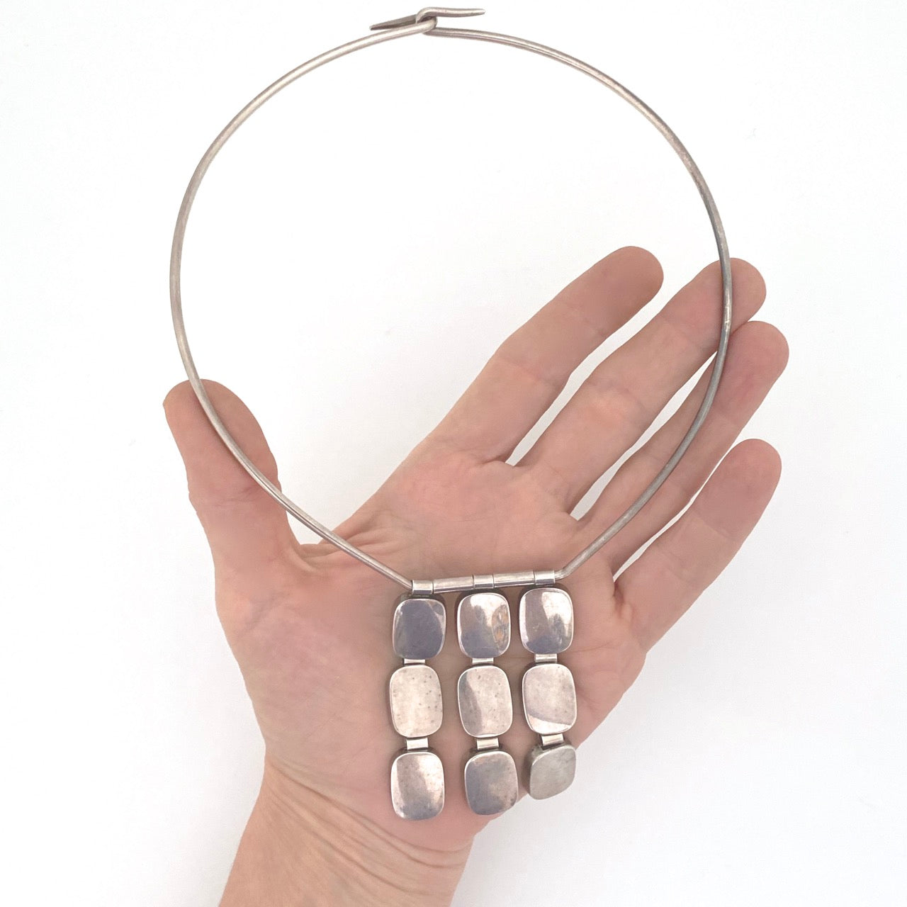scale Georg-Jensen-Denmark-vintage-silver-necklace-153-Ibe-Dahlquist-rare-Scandinavian-Modernist-jewelry-design