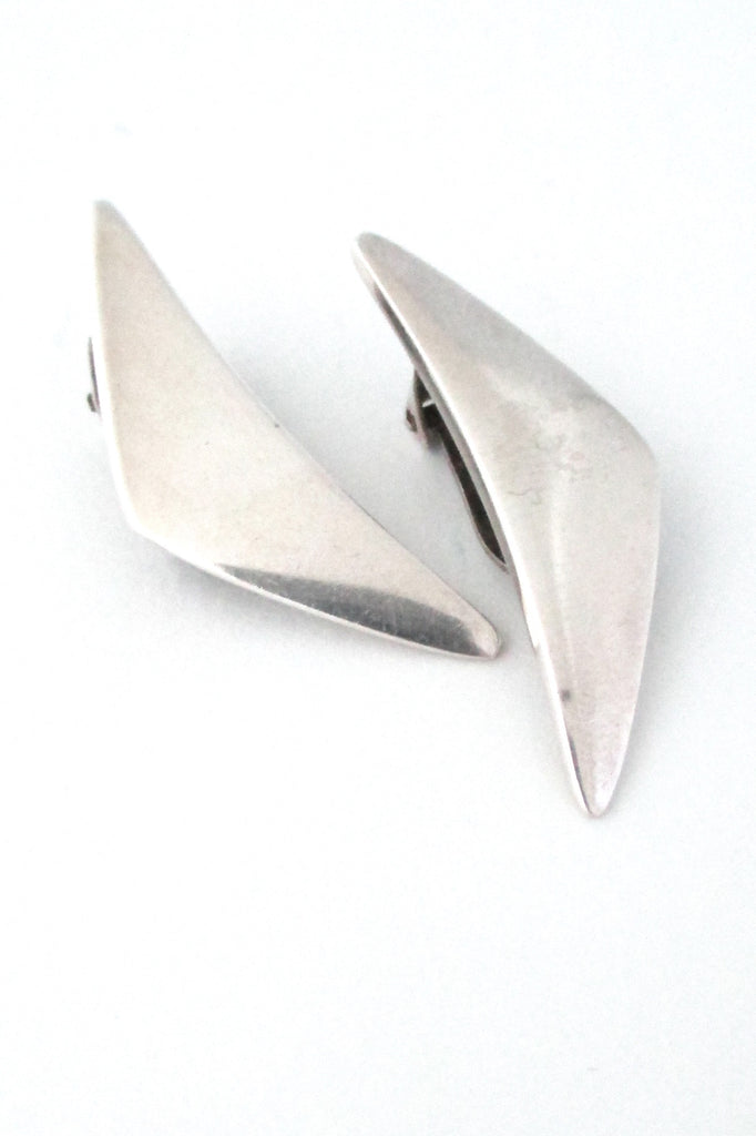 Hans Hansen Denmark vintage Scandinavian Modernist sterling silver peaks earrings # 432