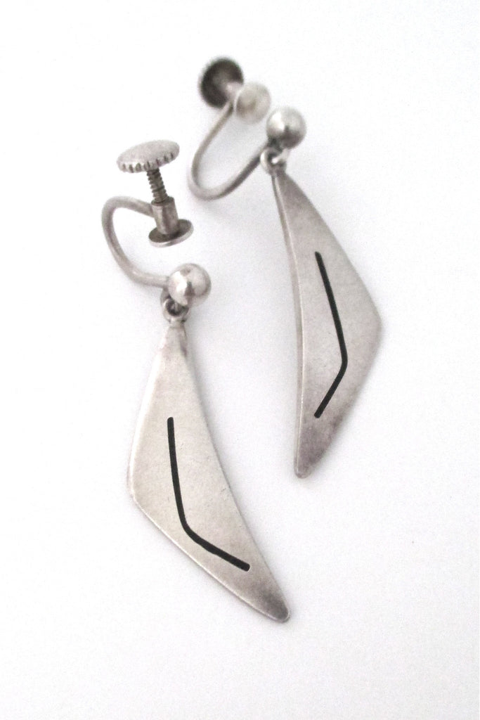 Hans Hansen Denmark vintage Scandinavian modernist silver enamel peaks drop earrings