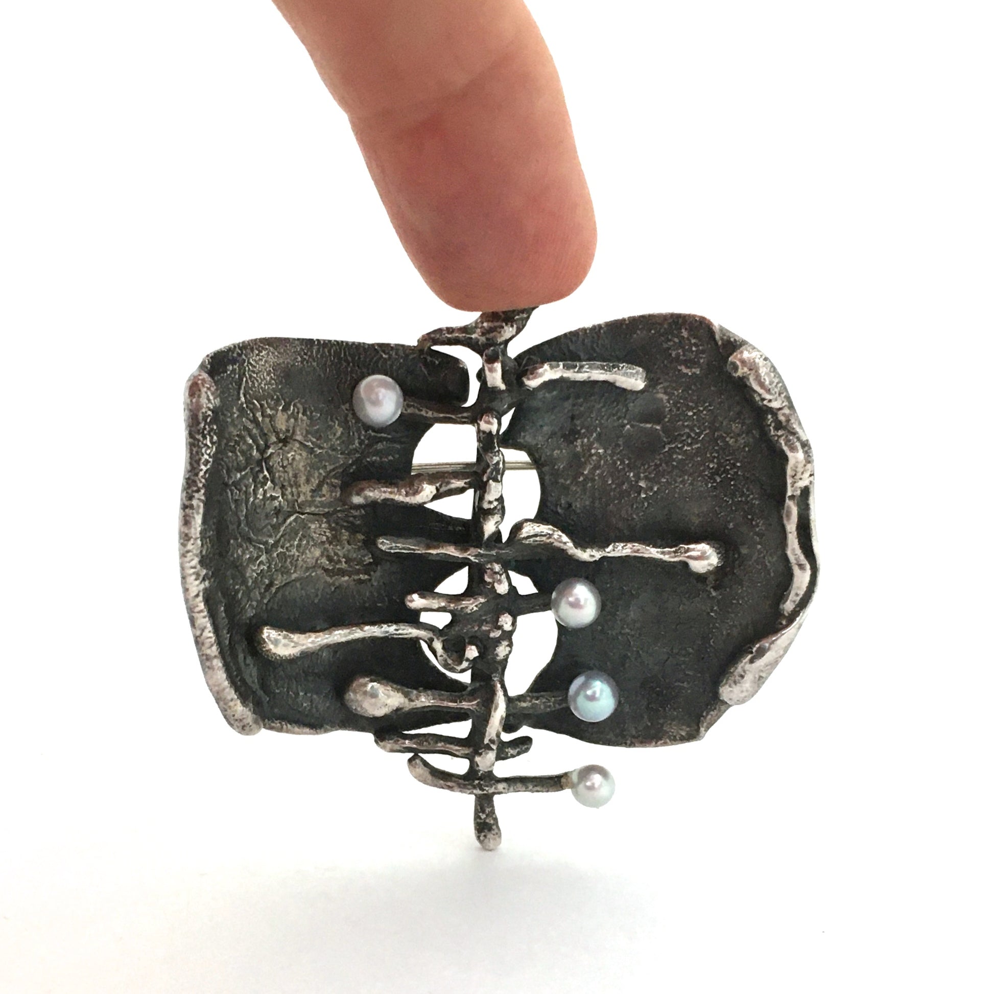 detail large vintage brutalist reticulated silver pearls brooch mid century jewelry design