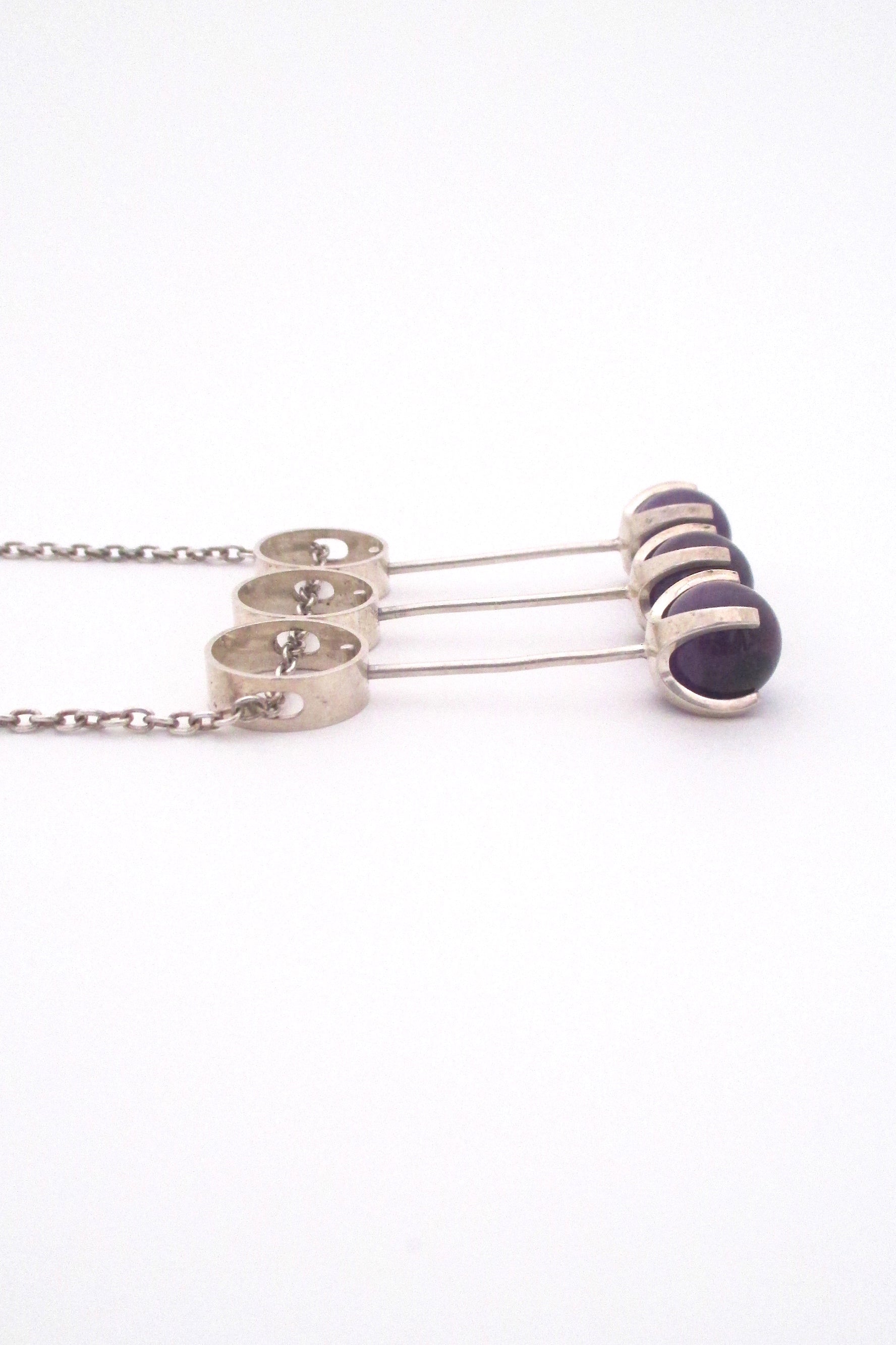 profile Elis Kauppi for Kupittaan Kulta Finland vintage silver amethyst Scandinavian Modern kinetic pendant necklace
