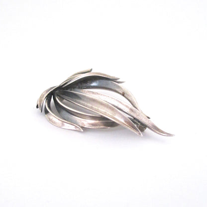 detail Anton Michelsen Denmark vintage silver Grass brooch by Gertrud Engel large version Scandinavian Modern jewelry design