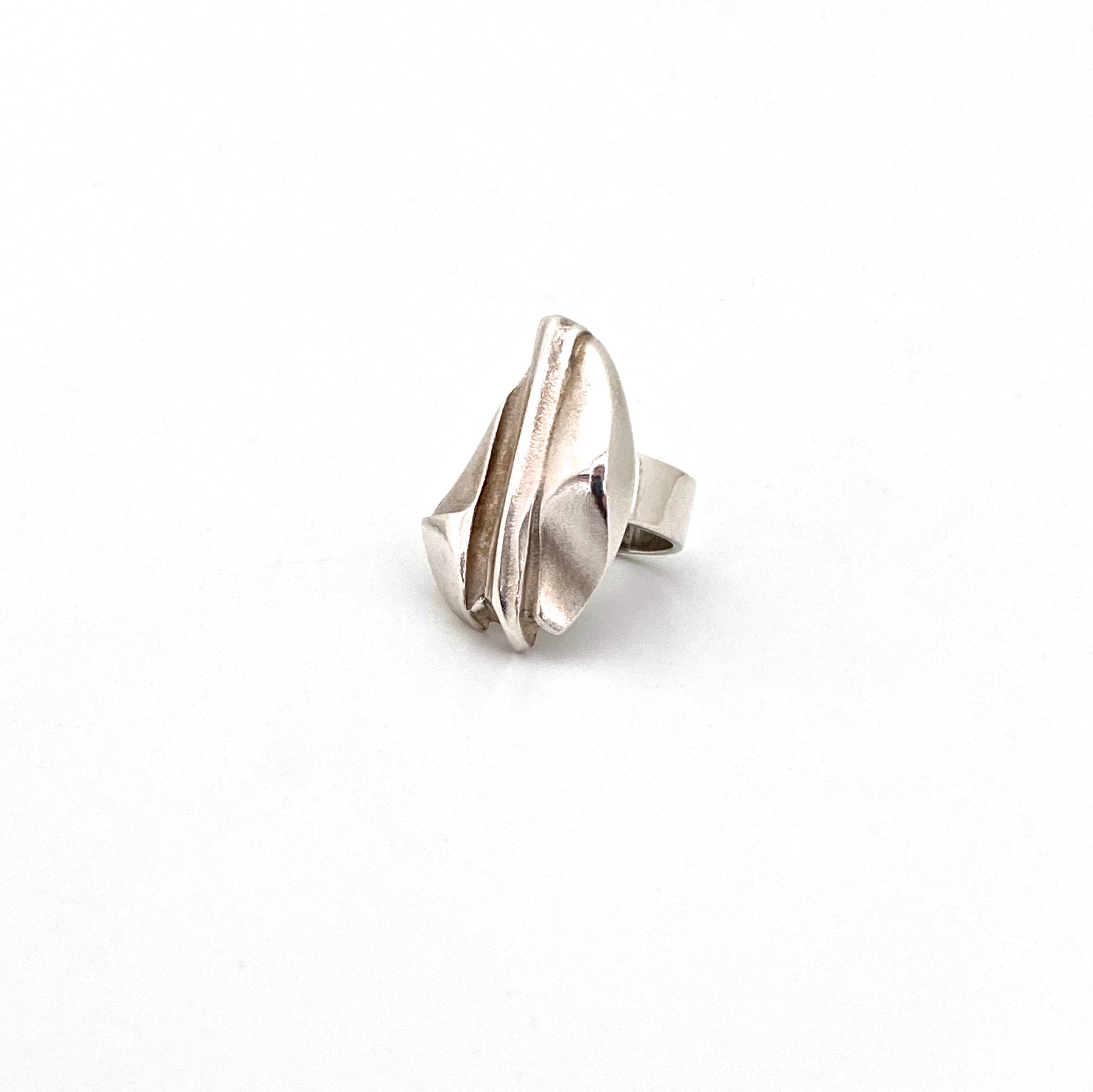 detail Bjorn Weckstrom Lapponia Finland large vintage silver ring 1992 Scandinavian Modernist jewelry design