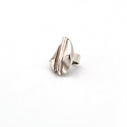 detail Bjorn Weckstrom Lapponia Finland large vintage silver ring 1992 Scandinavian Modernist jewelry design