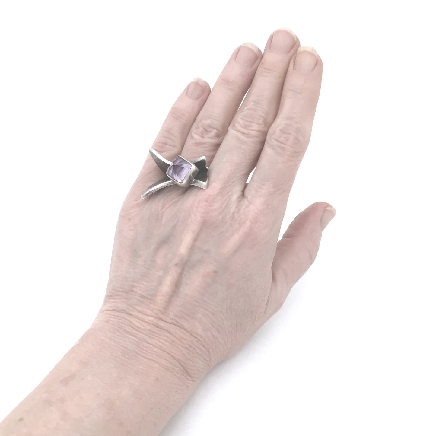 large textured silver & amethyst ring ~ great facet to the stone