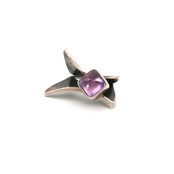large textured silver & amethyst ring ~ great facet to the stone