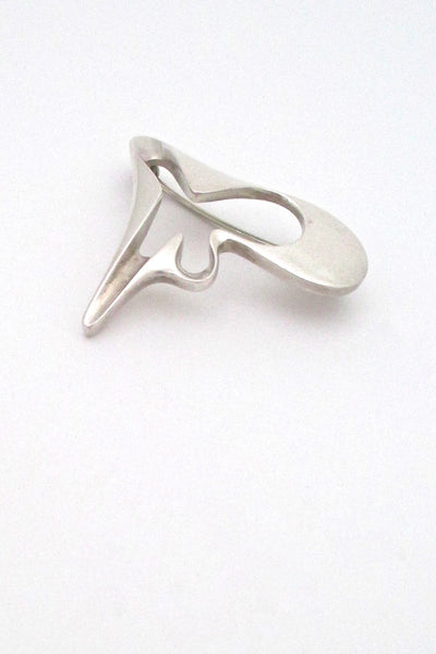 detail Georg Jensen vintage Scandinavian Modernist silver brooch 324 by Henning Koppel 