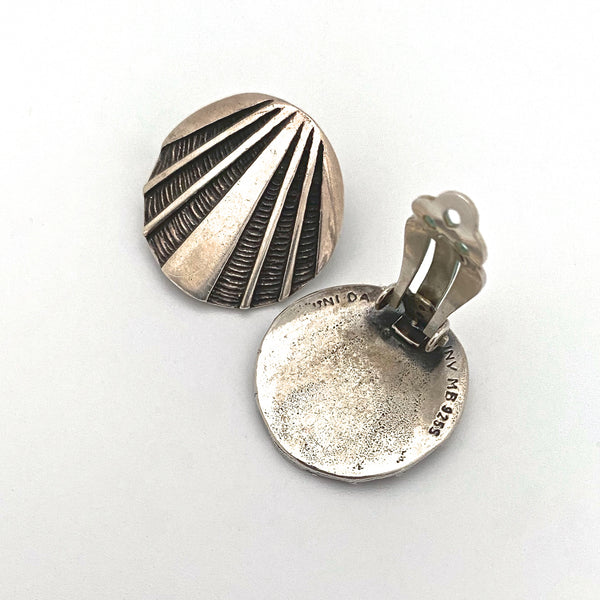 Uni David-Andersen round textured silver earrings ~ Marianne Berg