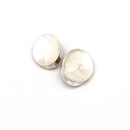 large oval concave silver ear clips ~ los Ballesteros