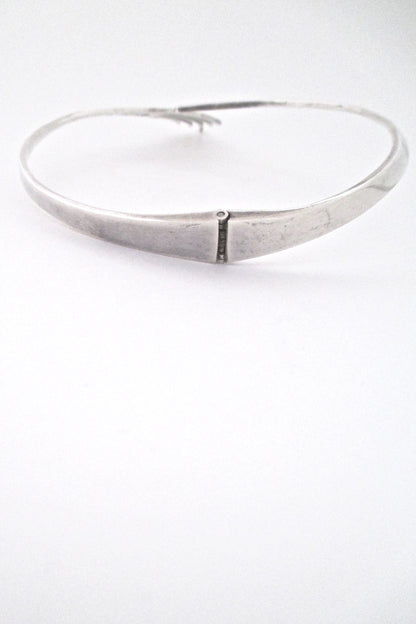 Sigi Pineda heavy silver hinged necklace