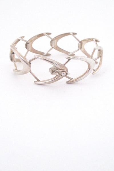 detail Arne Johansen Denmark vintage silver wishbone link bracelet