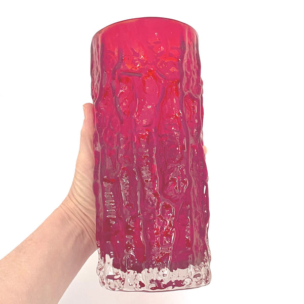 scale Whitefriars England large 9 inch ruby red bark vase Geoffrey Baxter mid century design