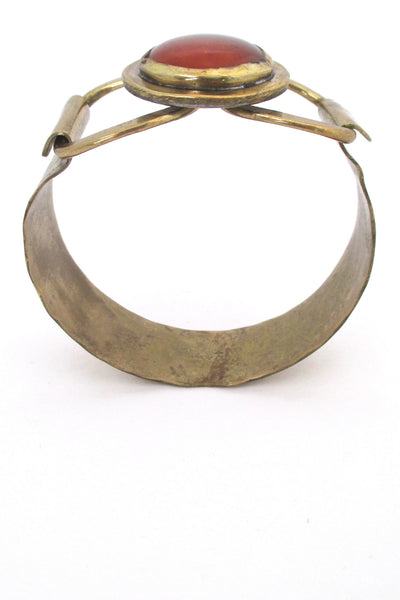 profile Rafael Alfandary Canada vintage brutalist brass and clear orange hinged bracelet
