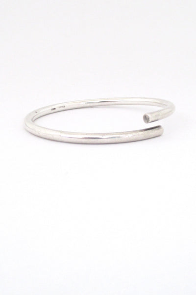 profile Egon Holmgaard Sorensen Denmark simple silver bypass bangle bracelet Danish Modern design