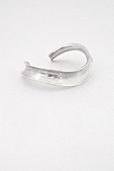 profile Palle Bisgaard Denmark vintage Scandinavian Modern curved silver cuff bracelet
