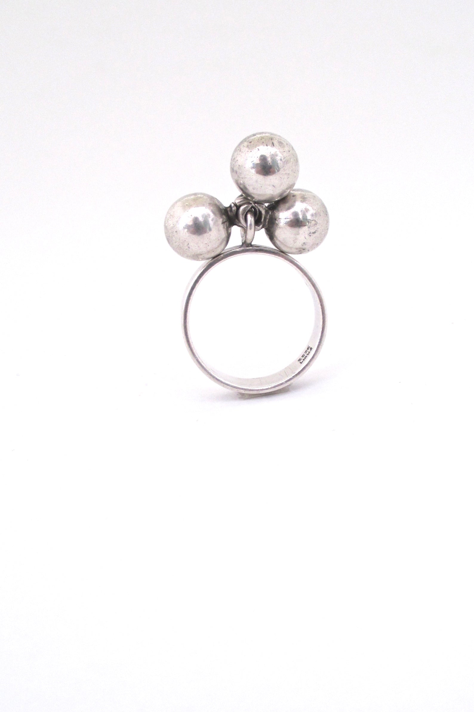 detail Niels Erik From Denmark vintage silver kinetic 3 spheres ring