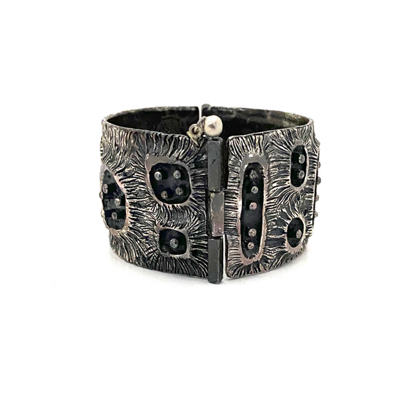 profile Guy Vidal Canada vintage brutalist pewter wide volcanoes hinged bracelet Canadian Modernist jewellery design