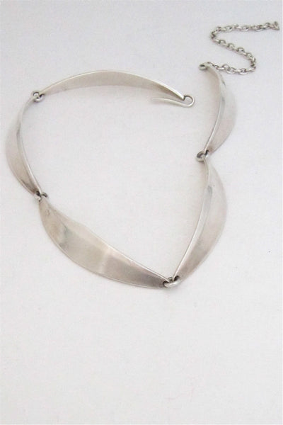 Bent Knudsen Denmark vintage silver modernist boomerang necklace