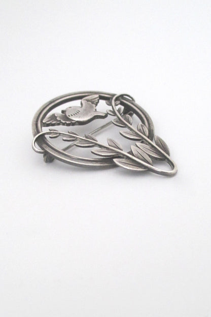 detail Georg Jensen Denmark vintage silver bird brooch 258 by Arno Malinowski 