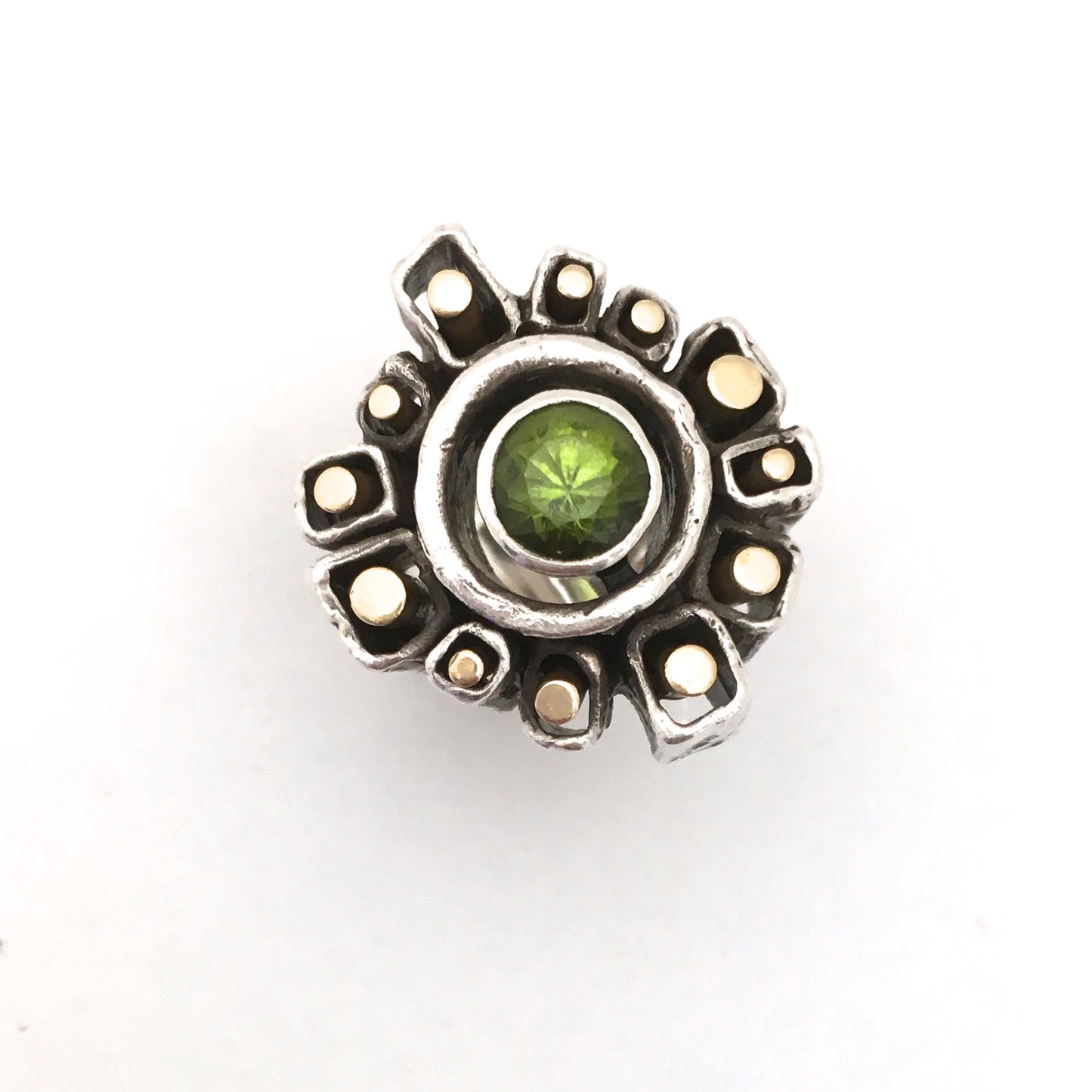 detail Walter Schluep Canada large vintage silver and gold brutalist ring with peridot mid century modernist jewelry design