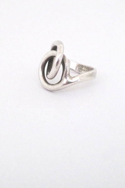 profile Plus Studios Norway Design vintage silver Scandinavian Modern loops conjoined circles ring